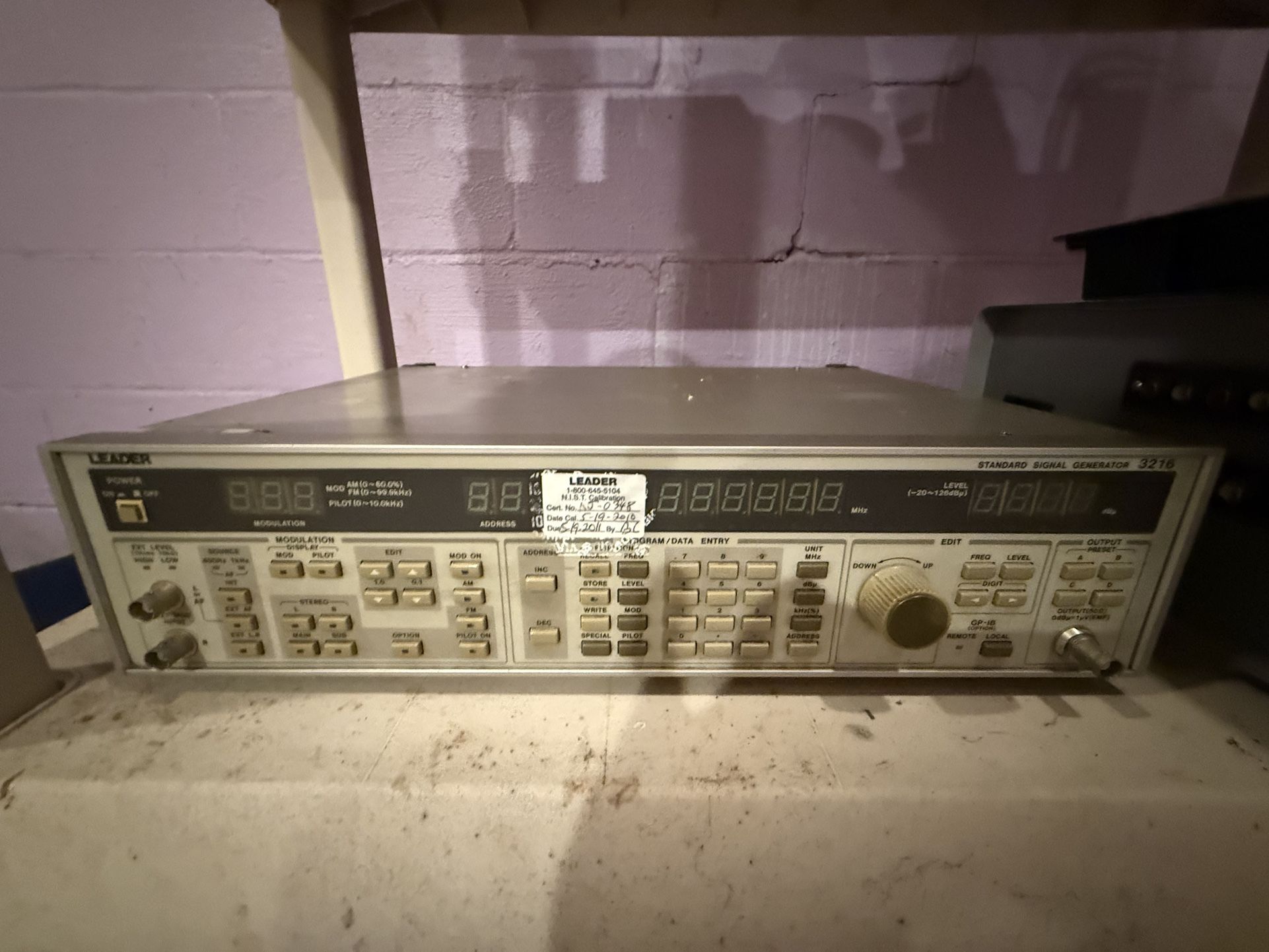 Leader Signal Generator