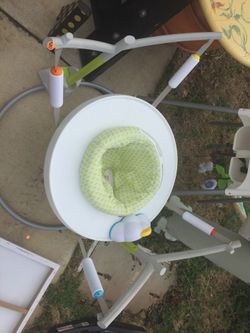 Baby bouncer