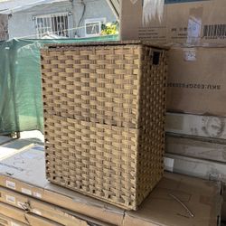 Laundry basket 🧺 