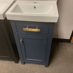 18” Blue Solid Wood Bathtoom Vanity with Ceramic Top (V16)