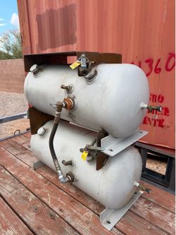 2 15gal air tanks