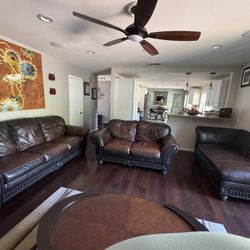 Brown Genuine Leather Solid Wood Black Couch Loveseat Chase Set of 3 Ashley Britannia Rose 