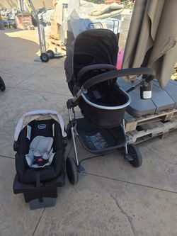 Evenflo pivot stroller set