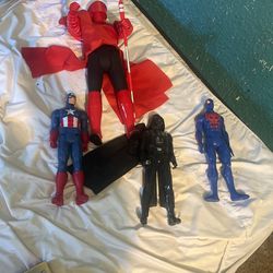 Figurines