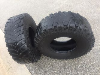 35x12.50x15 Mickey Thompson Tires