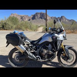 2016 Honda Africa Twin (only 7200 Miles)