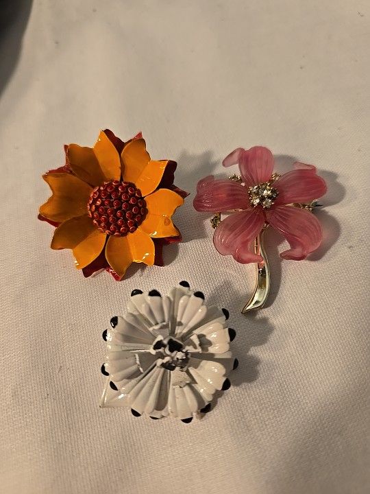 Vtg.  Lot Of 3 Flower Brooch/pin Painted Enamel Plactic Rhinestone Rare!