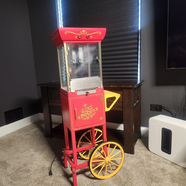 Prop Up Machine Prop* Movie Room Popcorn Machine for Sale in Joliet, IL - OfferUp