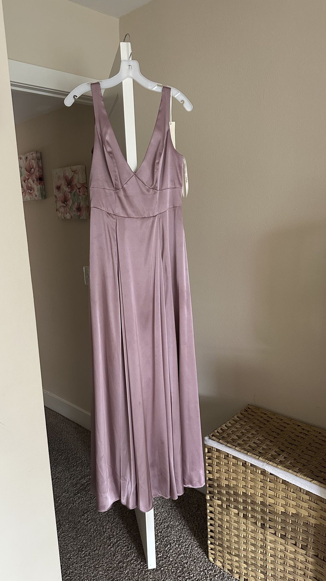 GALINA SIGNATURE charmeuse tank v-neck bridesmaid dress with slit In Quartz Size 6 David’s Bridal STYLE# GS290020