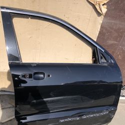 2015-2020 Jeep Grand Cherokee Front Door Right Side Oem