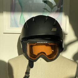 Grit Nine MIPS Ski/Snowboard Helmet (M) + Oakley Goggles – Set