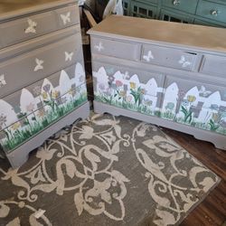 Little Girl  4pc Bedroom Set