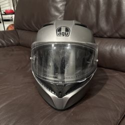 Motorcycle helmet 
