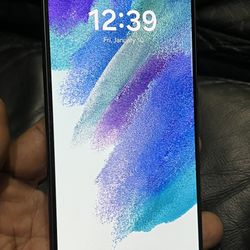 Samsung Galaxy S21 FE 5G 128GB in Like New Condition .  For AT&T Cricket H2O RedPocket Carrier Sims. 