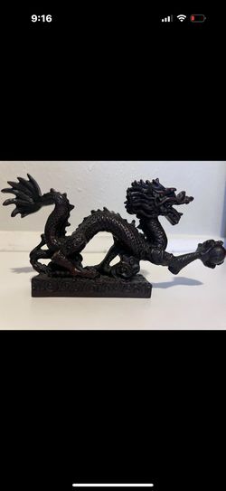 Chinese dragon w/pearl good luck resin figure 5" tall 9” Long