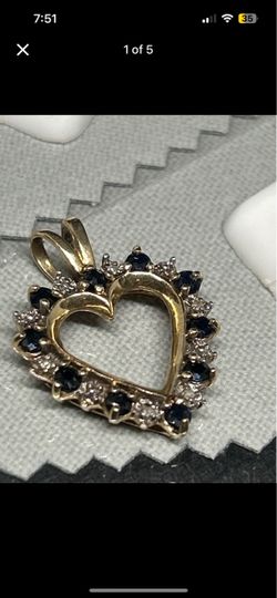10k gold diamond heart pendant