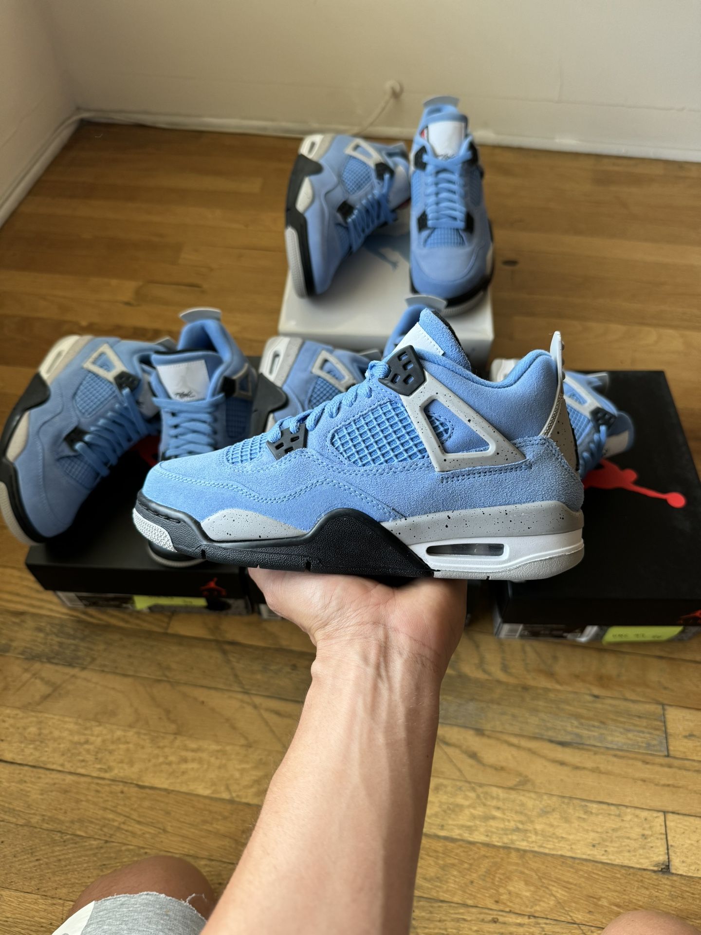 Jordan Retro “University Blue” Size