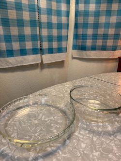 Vintage 1970’s PYREX Glass Baking Dishes Set of 2 – USA