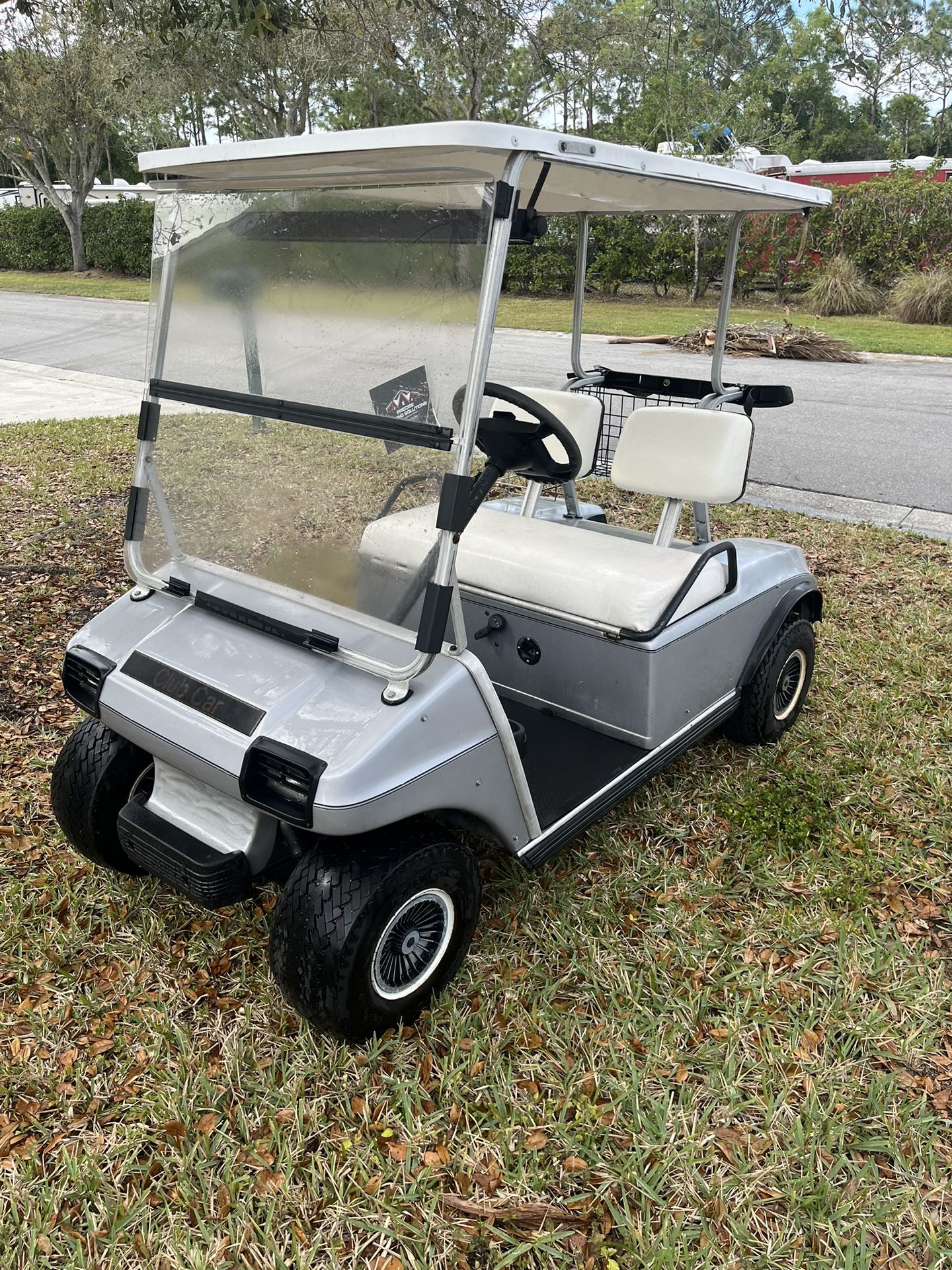 Club Cart Golf Cart