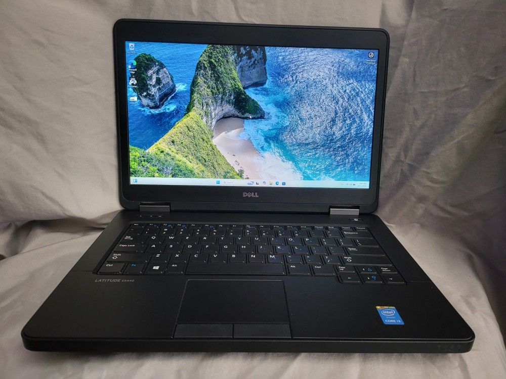 Refurbished Dell Latitude e5440, i3-4030u, 12gb ram, 250gb ssd,