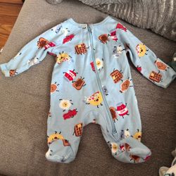 Preemie clothing’ for baby