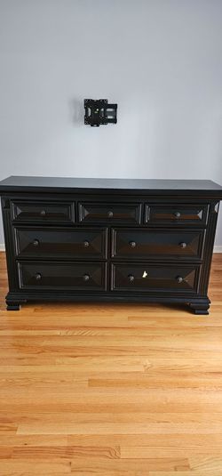 Black Dresser - Good Condition $50 - Pickup Only
