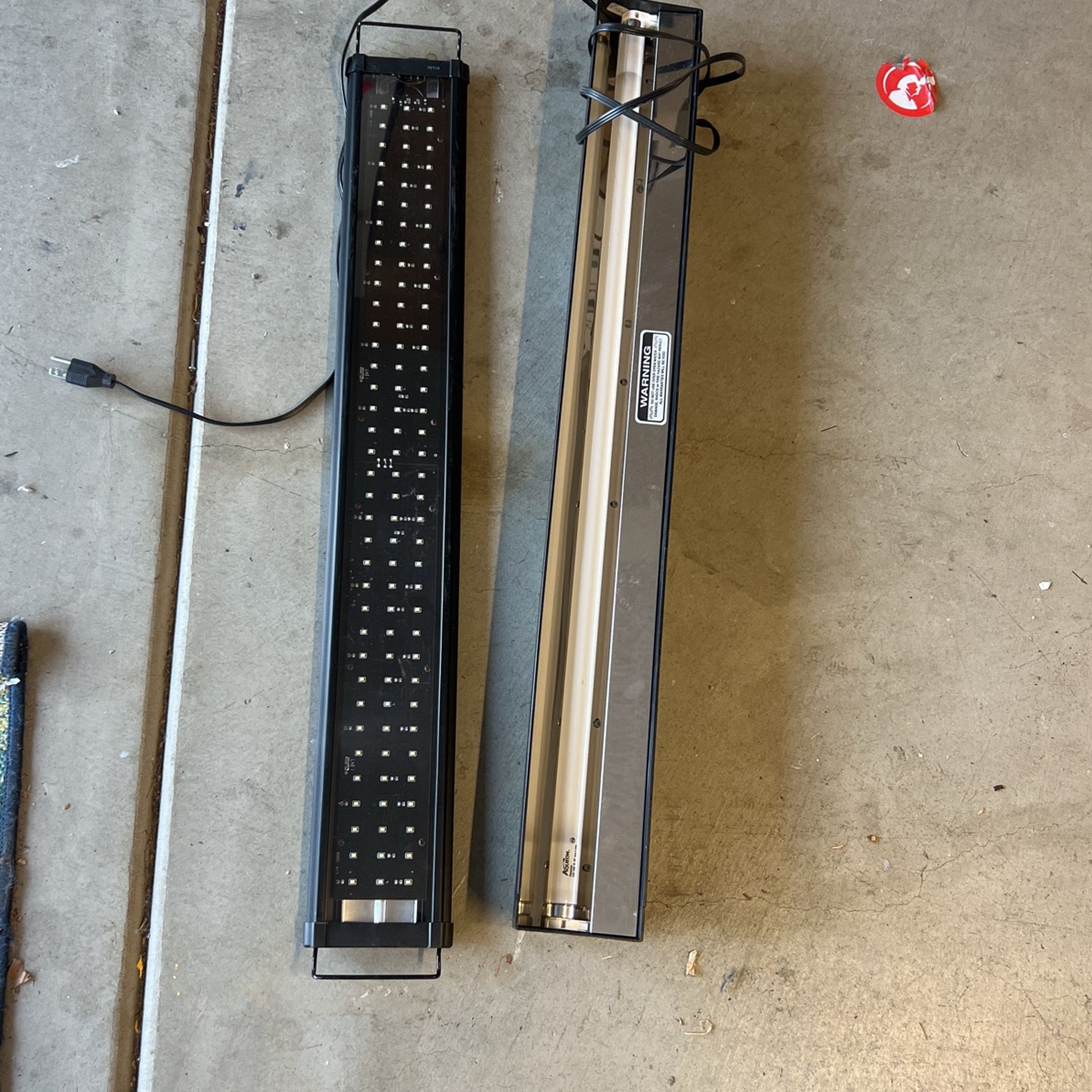Aquarium tank lights