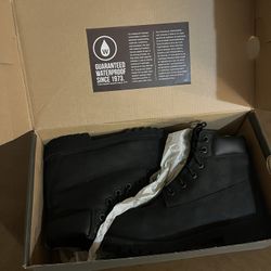 Boys 5Y Timberland Boots