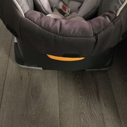 CHICCO KEYFIT 30 CARSEAT WITH BASE
