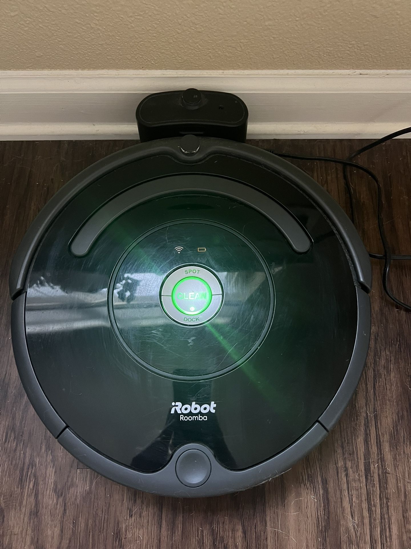 Roomba iRobot 675 Vacuum And Charged