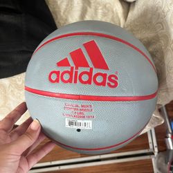 Adidas Basketball Bal  
