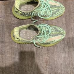 Yeezy Boost V2 Size 9M