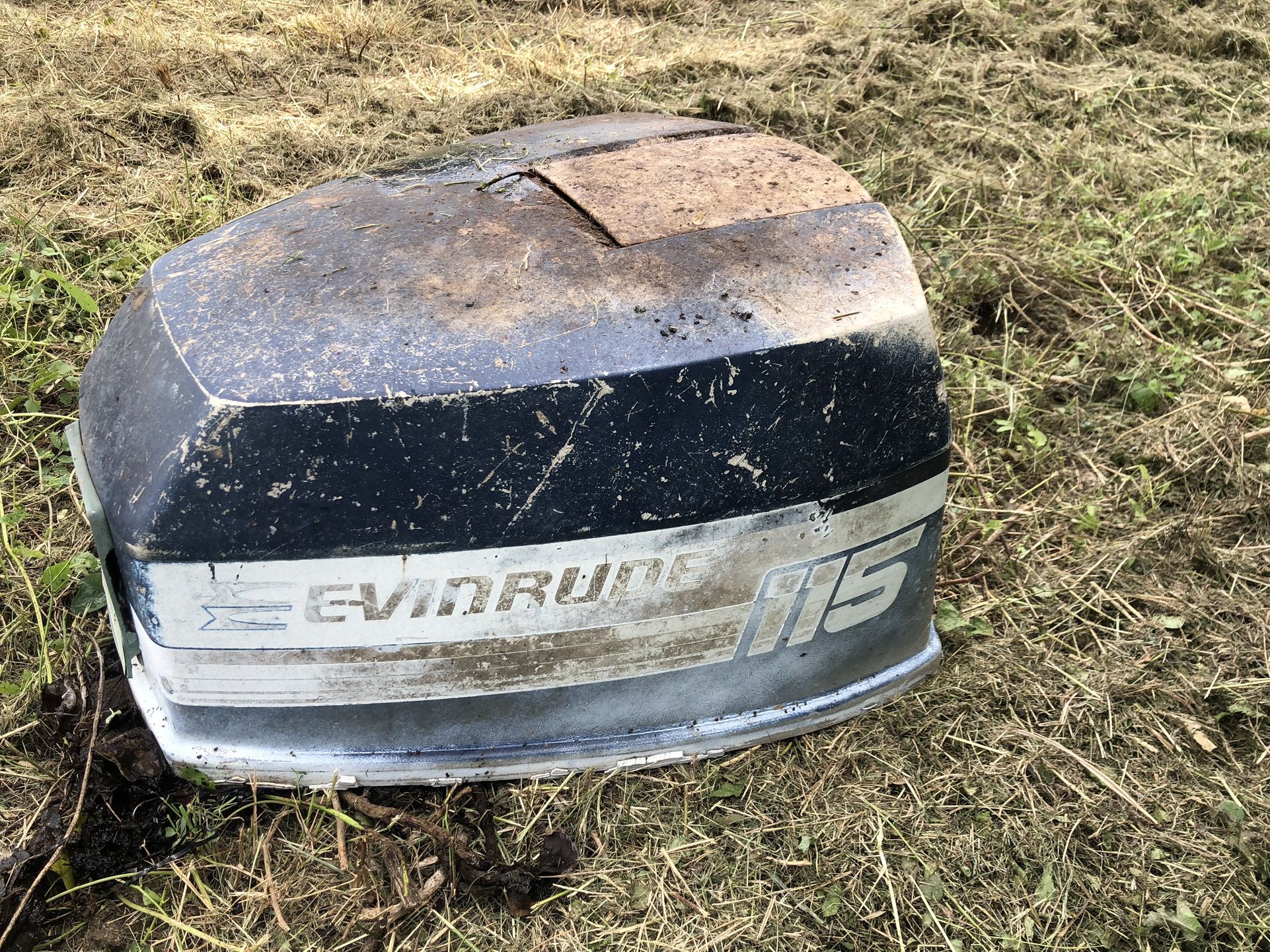 115 Evinrude Cowling