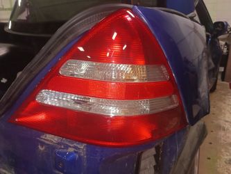 2001 Mercedes Benz SLK 320 Used Right Side Taillight 