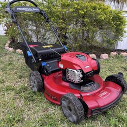 VORTEX TECHNOLOGY TORO SMART STOW LAWN MOWER SELF PROPEL, GRASS BAG, FRESH OIL CHANGE, NEW GAS, SHARPENED BLADE, NEW AIR FILTER WORKS AS SUPPOSED TO G