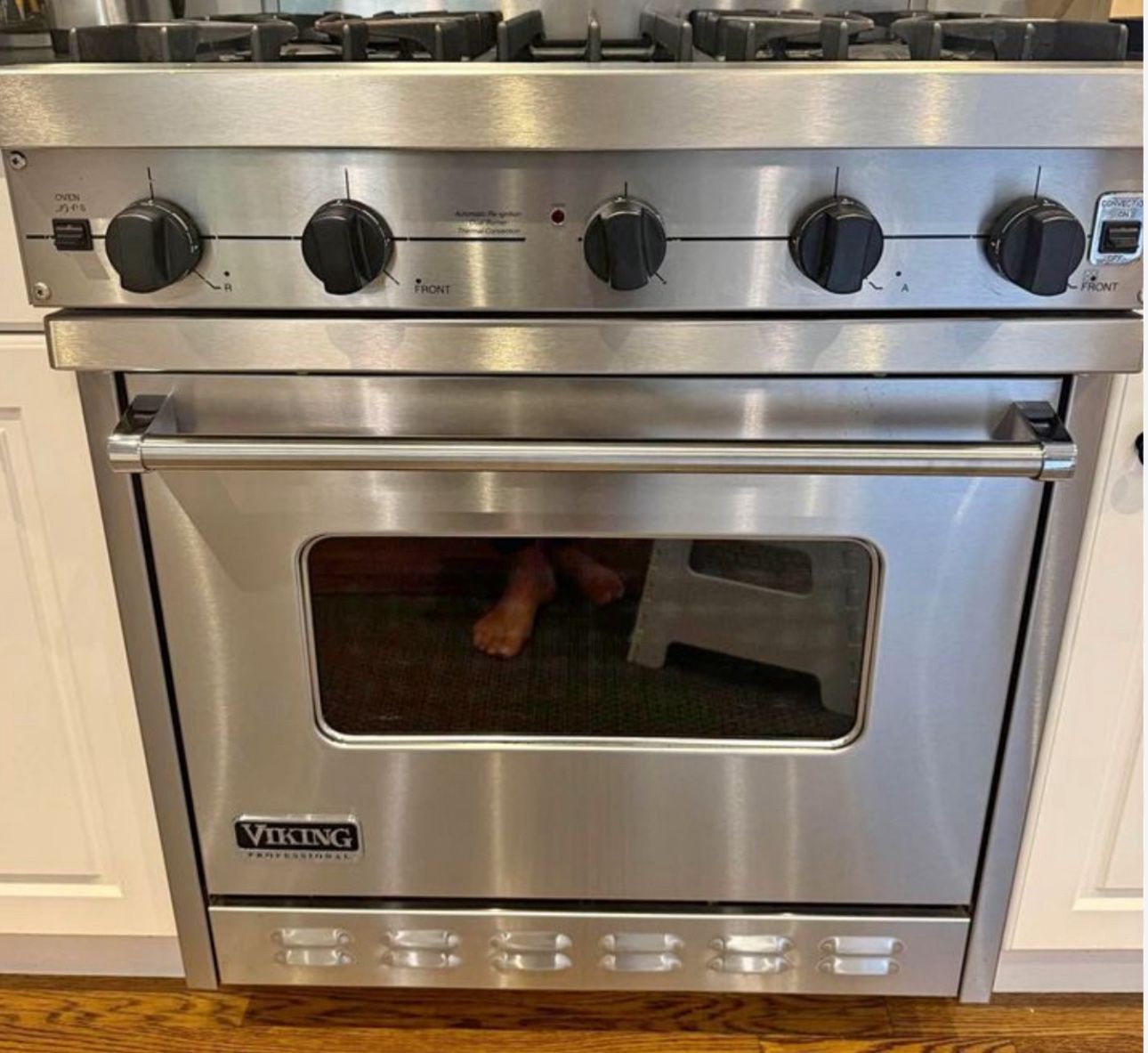 Viking 30”w Stainless Steel Stove