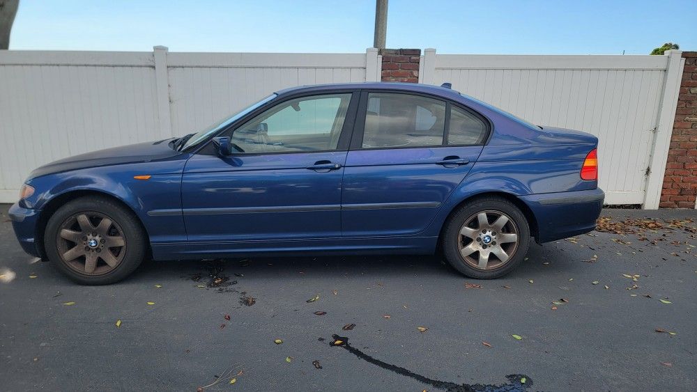 2005 BMW 325i