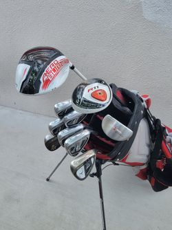 Taylormade & Mizuno Golf Club Set Right Handed W/Ogio Stand Bag.