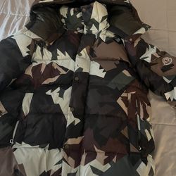 Camo Moncler 