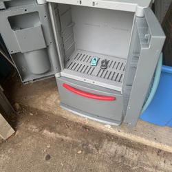 Toddler Fridge Works Great 