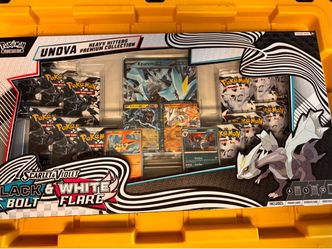 Unova Heavy Hitters Premium Collection - SV: Black Bolt (BLK)