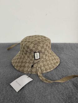 Gucci bucket Hat