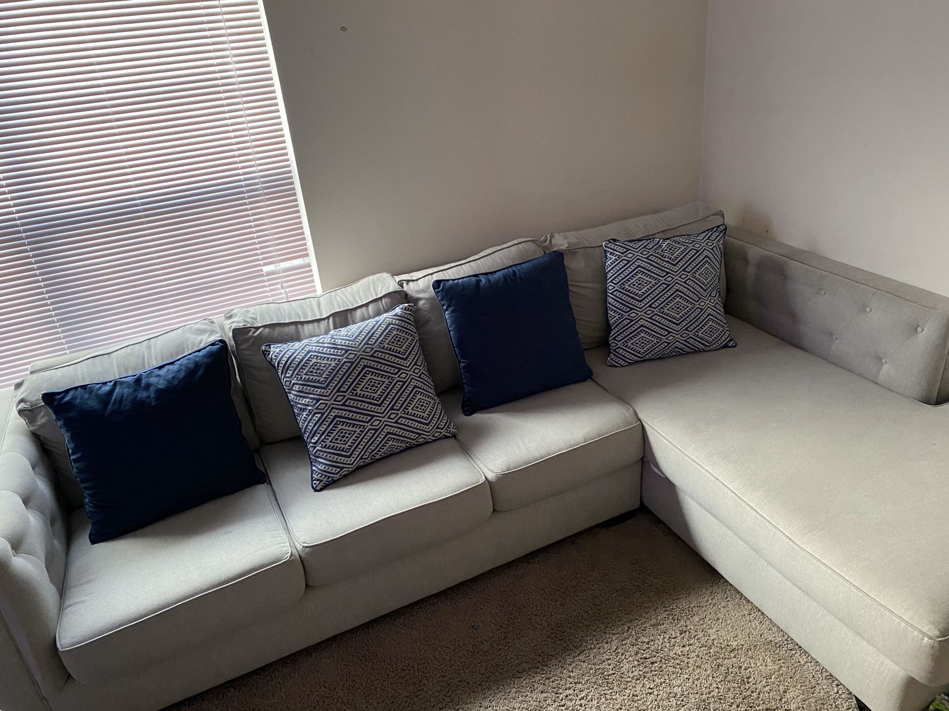 Sectional couch excellent condition $600