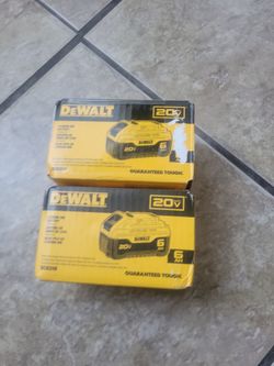BRAND NEW 2026 DEWALT DCB206  20V 6AH BATTERY 2 PIECES