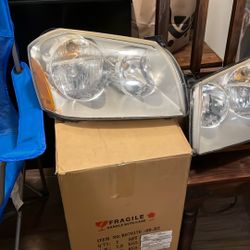 Original Front Headlights  05  Through 07 Dodge (Magnum)
