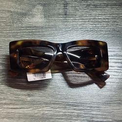 GUCCI BUTTERFLY SUNGLASSES