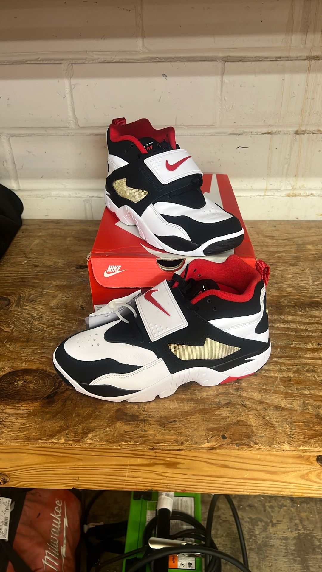 Nike Air Diamond Turf Size 10