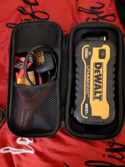 DeWalt LITHIUM JUMP STARTER /USB POWER