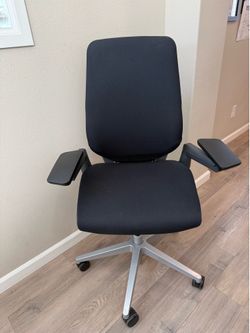 Steelcase Gesture Chair