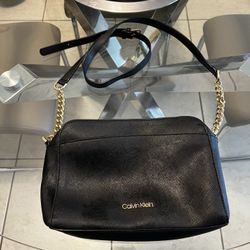 Gorgeous Black And Gold HAILEY CROSSBODY BAG by Calvin Klein $85 OBO/ Shipping Available 